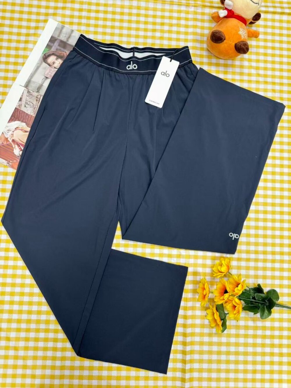 NWT ✨ALO Yoga  Navy Blue Office Wide Leg Pants (Regular Length)  Clean Girl🥂 - Picture 2 of 9